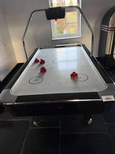 Large air hockey table - table, 7ft