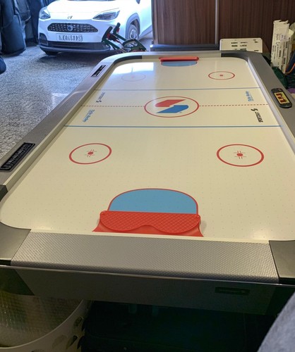 Air hockey table very good - table,